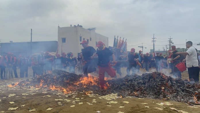 桃園年度宗教盛事！竹圍福海宮「飛輦轎、過金火」4/24登場 