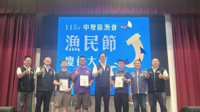 張善政表揚績優漁民 喊話持續精進永安漁港建設