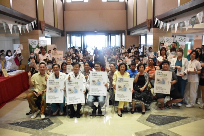 醫師卸下白袍寫人生！彰濱秀傳副院長林建華出書