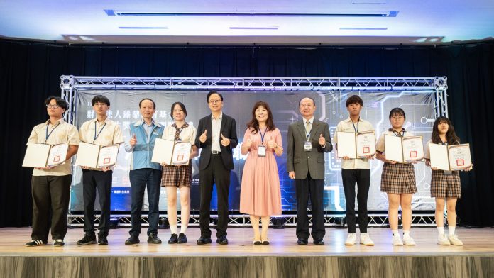 臻鼎教育基金會支持技職教育 630萬獎助學金586學生受惠
