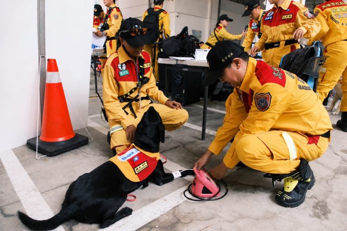 委內瑞拉7.5強震！高雄重型特搜隊45人雙犬整備待命救災