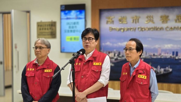 高雄停班停課為何深夜才宣布？陳其邁揭決策內幕　向市民致歉