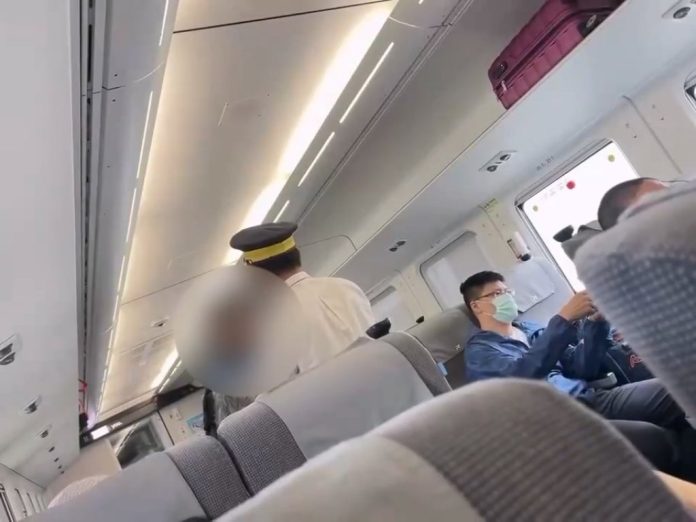 影／搭台鐵到台東不爽誤點！男乘客怒噴「服務那麼爛」　飆台語狂罵列車長