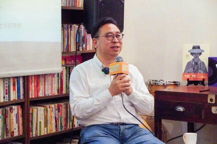 黃世杰現身中壢熬民主講座 承諾用AI科技翻轉停滯桃園