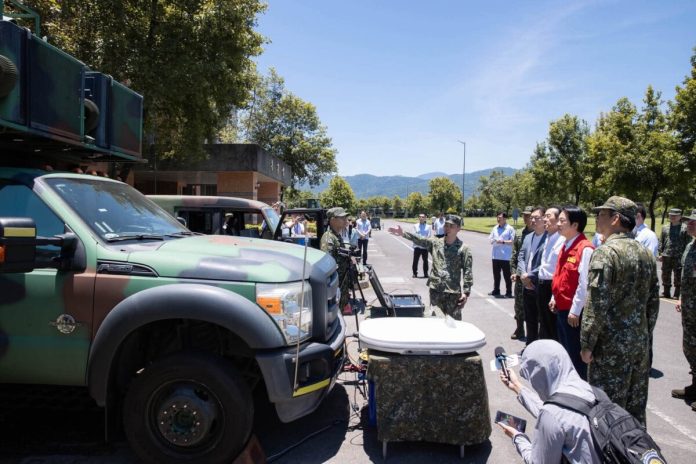 巴威颱風逼近！賴清德視導防颱　籲國軍守護人民安全