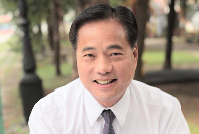 20萬民眾凱道怒吼反毒油 前立委陳根德批執政黨拖拖拉拉