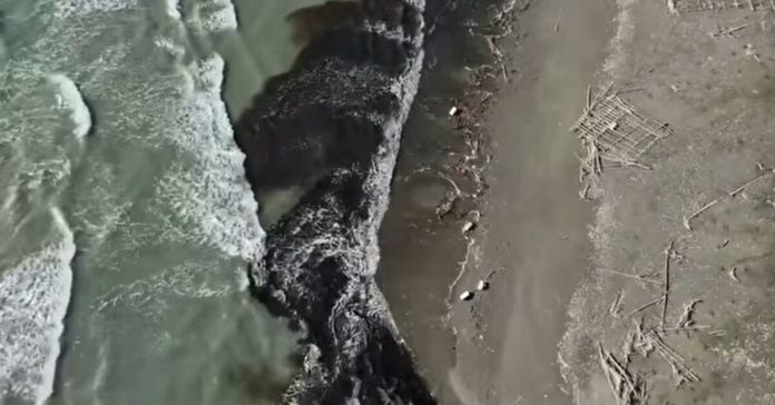 環保承諾破滅？城西掩埋場廢水全面超標 溝渠全黑地方究責