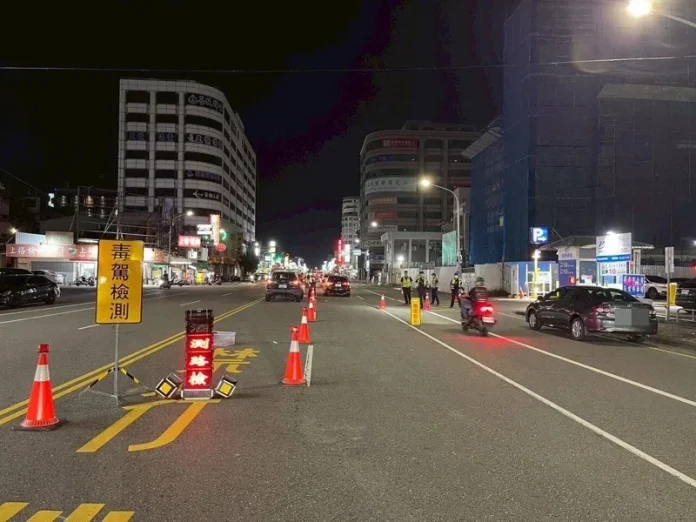 嘉市警封城掃蕩酒毒駕　90警力設16路檢點查獲毒駕、酒駕及通緝犯
