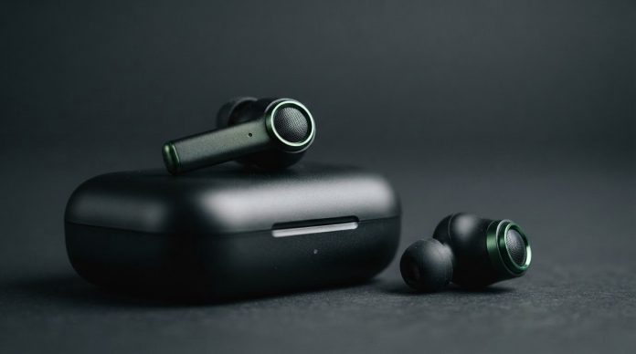 Razer 發表 Hammerhead V3 X HyperSpeed 無線耳機 支援 Xbox 與 PlayStation