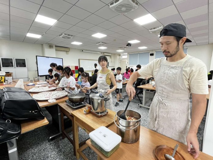 從搓湯圓認識米食文化 桃園龍安國小親子共學迎接暑假