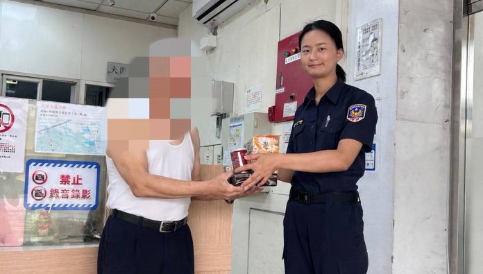 桃市獨居老翁1原因帳戶遭凍結 大園警實習生伸援解燃眉之急