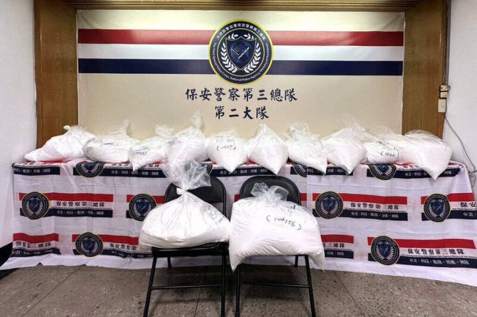 小港機場毒品掉包大逮捕！303公斤依托咪酯變麵粉陷阱　高雄警方智擒販毒集團