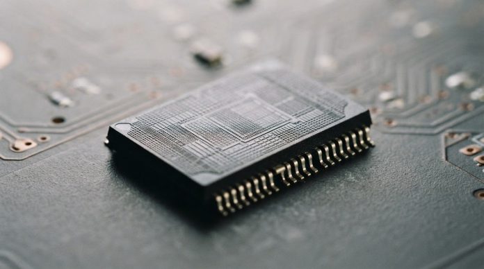 中國長江儲存SSD獲聯想採用 首度切入全球PC供應鏈