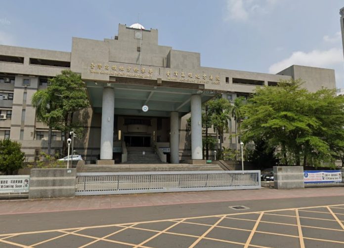 醫院急診室爆護理師遭攻擊！女子乞討被勸阻惱羞動手　法院判6月
