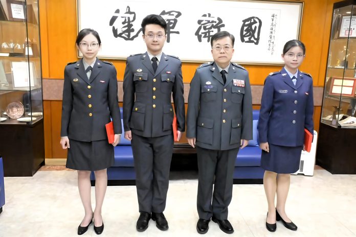 國軍高雄總醫院護理官晉任　肯定專業與使命