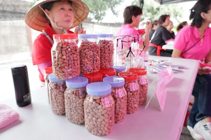 土庫南平社區推花生產業推廣活動　食農體驗吸引跨縣市交流
