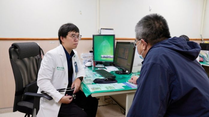 沒在家抽菸也中招！醫揭三手菸恐讓幼童久咳不癒