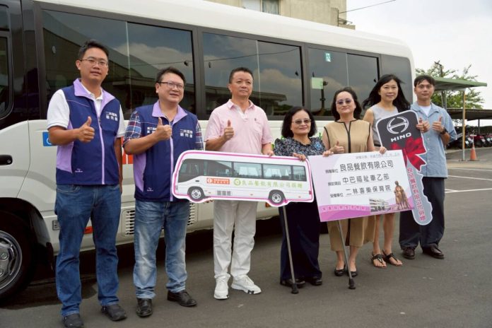 有愛無礙再添暖流　良品捐喜樂一部14人座中巴