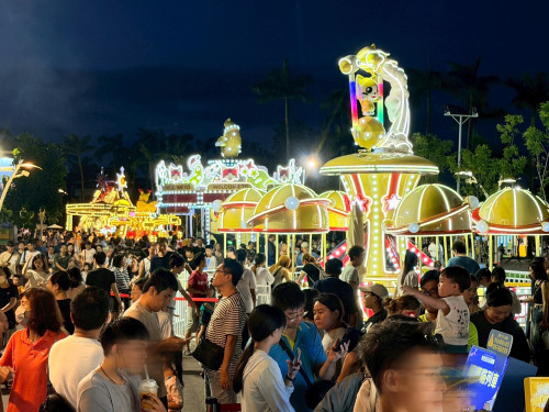 親子人氣天團巧虎登場  屏東夏日狂歡祭首日吸引千名親子同樂