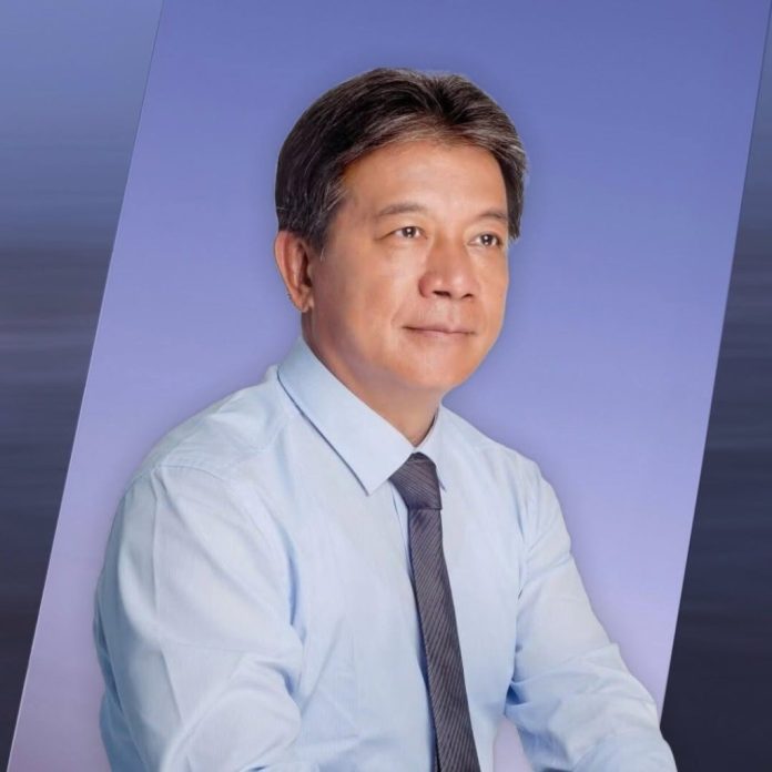 才剛被起訴又出事！郭信良驚傳遭檢調帶走　疑與土地案有關