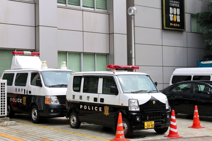 深夜檢修出事！日男遭機器捲入「頸背重創」命危