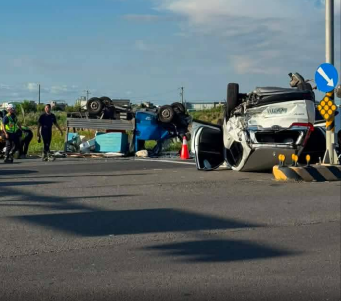 台82線5車相撞2車翻覆！　5人受傷送醫