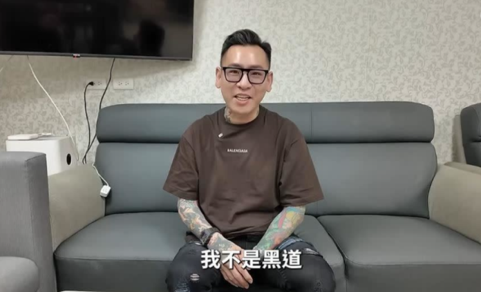 蹦闆遭拘提到案！直播16分鐘「警闖入家中搜索」急關播