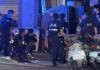 板橋街頭爆衝突!民眾目擊多人持螺絲起子互毆 疑因債務糾紛引發 板橋街頭爆衝突!民眾目擊多人持螺絲起子互毆 疑因債務糾紛引發