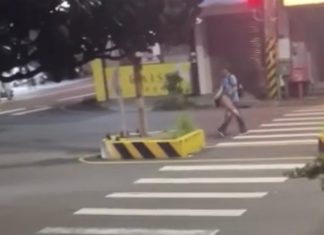 男子深夜闖新豐車站前狂丟三角錐 車輛急閃避險釀事故 警方介入帶回處理 男子深夜闖新豐車站前狂丟三角錐 車輛急閃避險釀事故 警方介入帶回處理