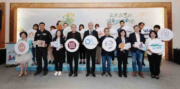 文創加值讓更多臺灣優質產品走向國際　11企業推出60款聯名故宮新品