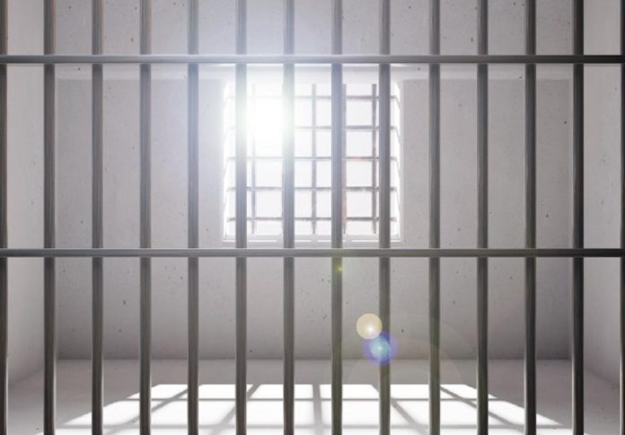 男無照騎車欠20萬！獄中驚見36萬保管金 桃園分署直接扣押