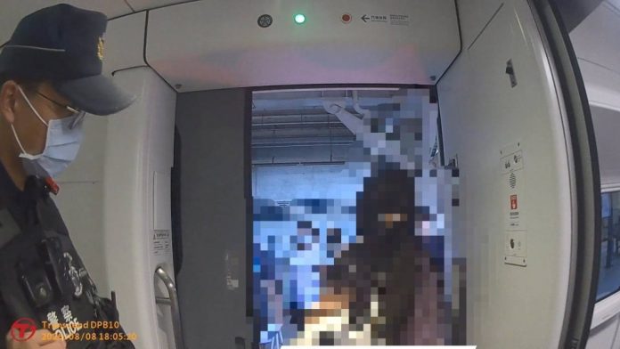 勸阻講電話太大聲女乘客遭抗議！　台鐵列車長手指受傷提告