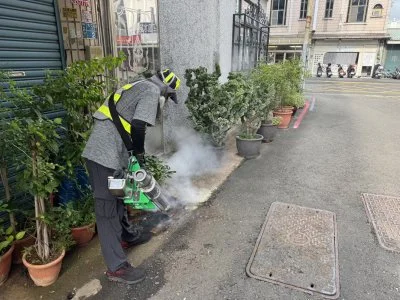快訊／高雄登革熱爆家庭群聚！岡山一家3口確診　查獲3處孳生源重罰