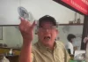 無照老翁開車起步撞機車還嗆人:「咖小」、「沒錢買車」 網友怒轟:壞人變老了 無照老翁開車起步撞機車還嗆人:「咖小」、「沒錢買車」 網友怒轟:壞人變老了