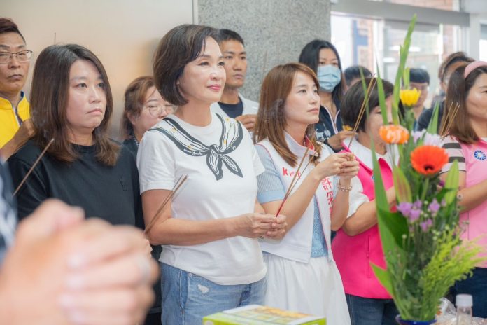 中元普渡祈福拚選戰！柯志恩率國民黨高雄市黨部倒數103天全面出擊