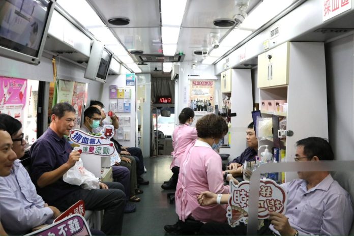 中油大林煉油廠響應公益捐血　53人挽袖募集2萬1750CC熱血