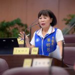 人行道標線設計引發用路困擾 市議員葉明月提議強化橫向整合