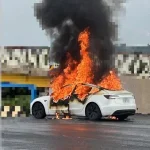 竹北電動車起火車內一人燒死! 停放中突起火原因待查 竹北電動車起火車內一人燒死! 停放中突起火原因待查