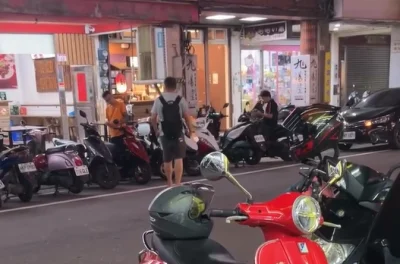 影／不只搭台鐵PUA女高中生！男下車後大街狂嗆「全中壢武功最高」　叫囂找人釘孤枝