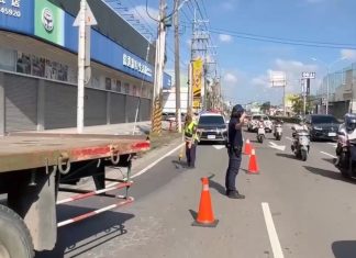 仁武傳「死亡車禍」!拖板車右轉撞機車 女騎士當場遭輾斃