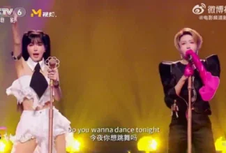 謝金燕爆假唱發聲!還原現場:哪個笨蛋上台不帶麥! 謝金燕爆假唱發聲!還原現場:哪個笨蛋上台不帶麥!