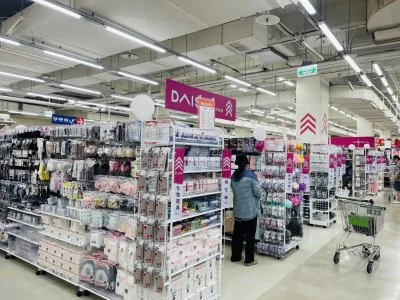 萬家福愛河店大變身！百坪「日本特區」登場、相片咖啡吸睛