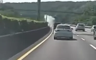 撞擊畫面曝光！國道3號鶯歌路段載41名乘客遊覽車撞護欄　釀6人受傷