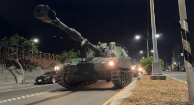 快訊／陸軍八軍團夜間任務出事！2戰車「車禍」1士官緊急送醫