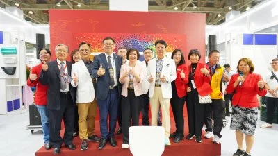 軍民通用AI展遇「台灣土狗」　何欣純讚MIT實力：讓台中製造接軌國際