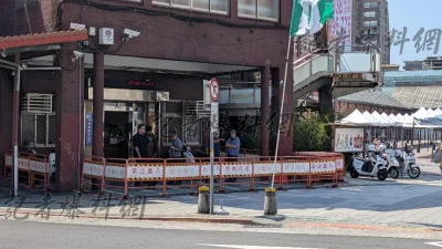 快訊／西門同志酒吧案延燒！網號召紅樓前抗議　北市警急架拒馬戒備