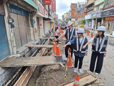 永樂街改善工程問題頻傳  温芝樺黃稜菇要求建立通報平台 彰市公所強調要求施工單位改善  並提供民眾申訴對話窗口