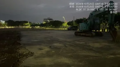 江啟臣、黃馨慧合掛看板遭強風吹倒波及車輛　廖偉翔：殘骸清除完畢、將全額賠償